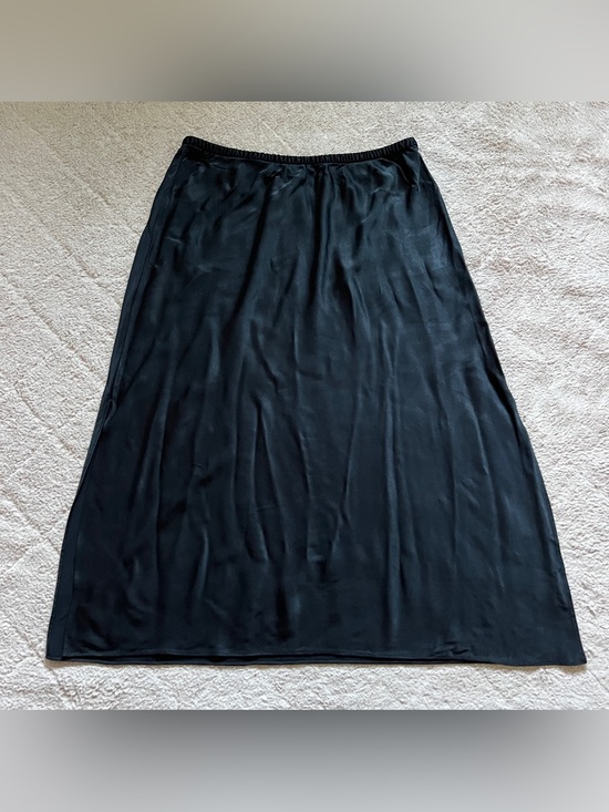 J. Crew Dresses & Skirts - J. Crew Collection Pull-On Elastic Waist Midi Skirt Preppy Minimalist Satin Sz L